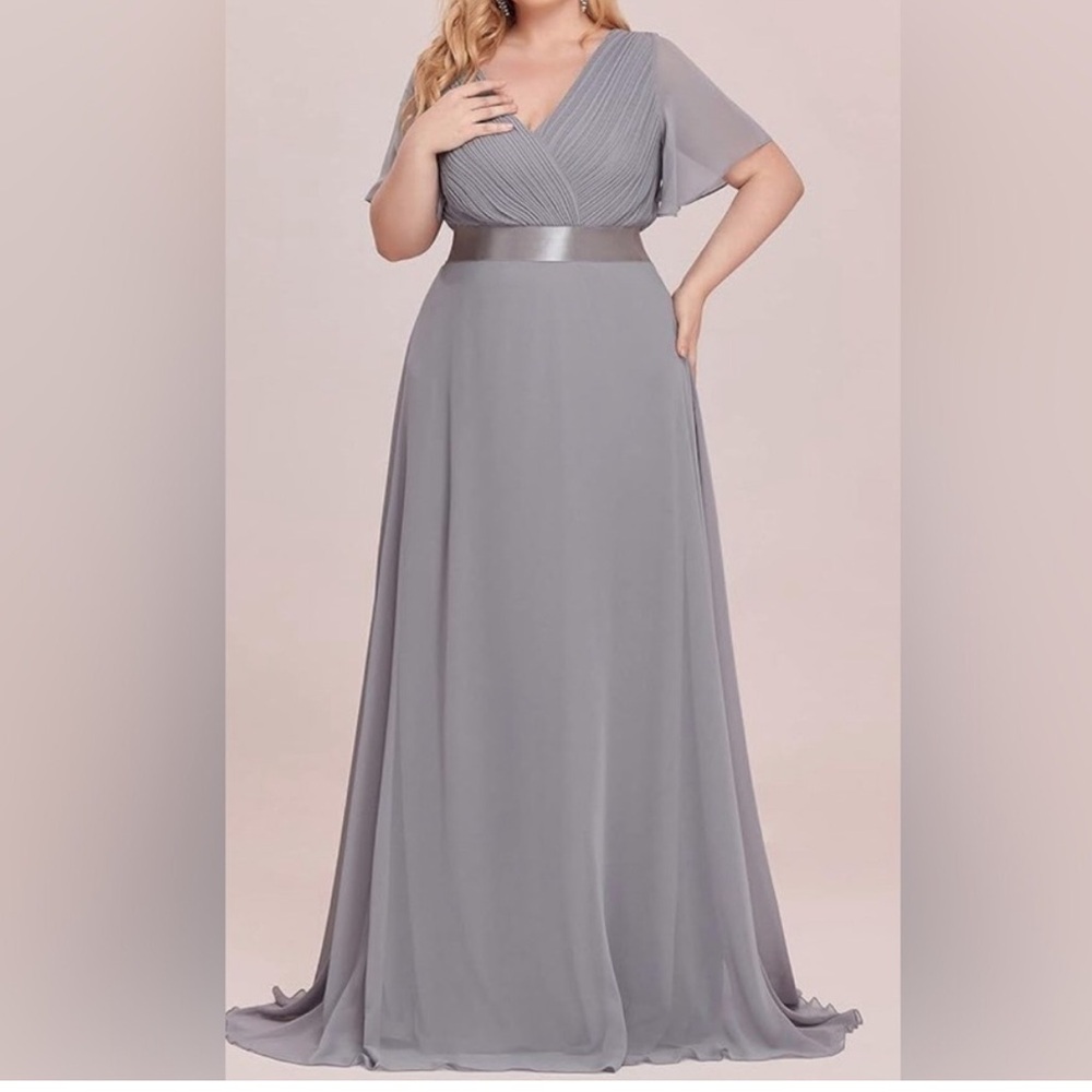 Ever Pretty 4X Grey Flowy Wedding Formal Bridesmaids Dress. Cute and Lightweight